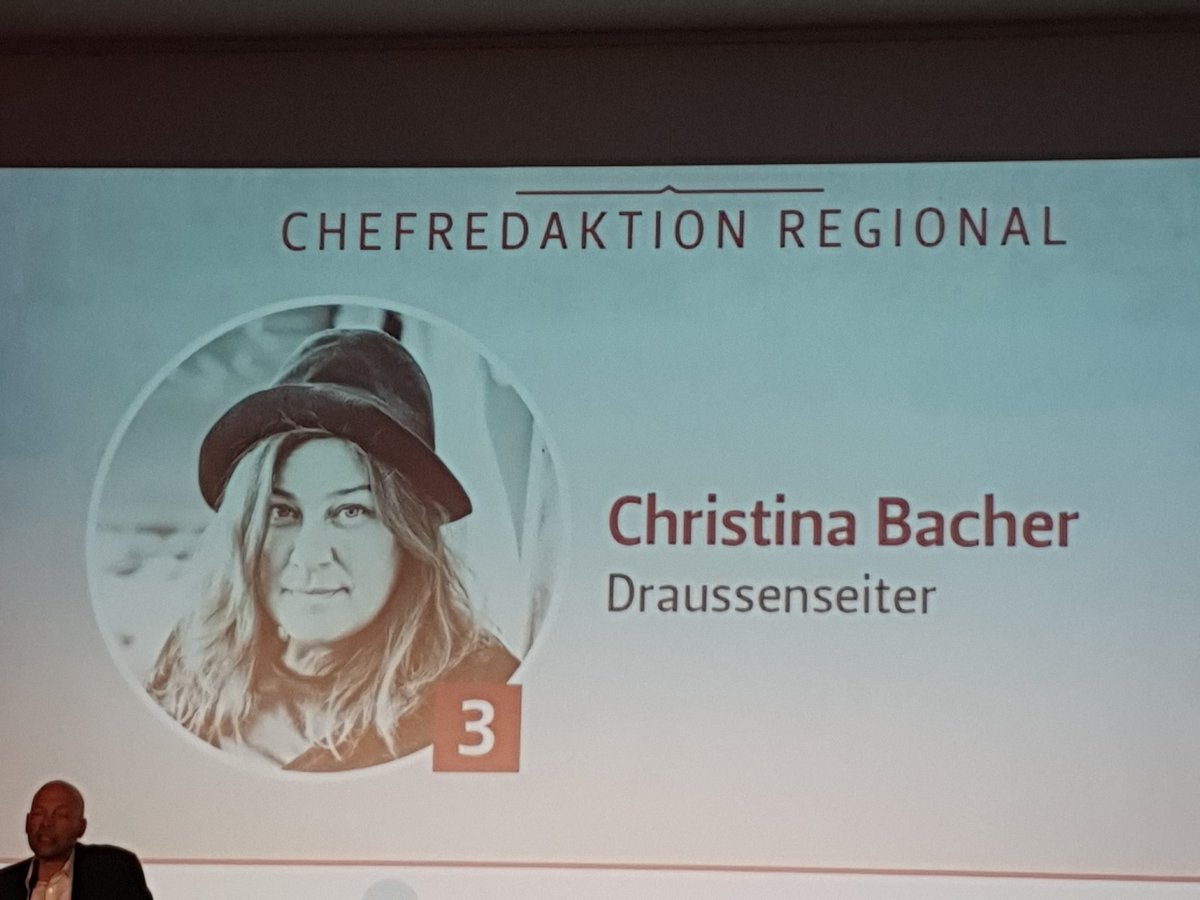 sip_media's tweet photo. Zwei Chefredakteurinnnen regional: @hannah_suppa @LVZ und Christina Bacher von der Obdachlosenzeitung Draussenseiter. Congrats!
#jdjmm https://t.co/FguNYnsj4n