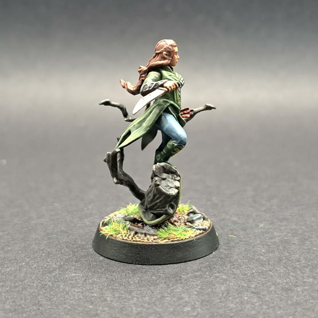 After Legolas yesterday today I painted Tauriel.

#Warhammer #WarhammerCommunity #LordOfTheRings #GamesWorkshop #PaintingWarhammer #PaintingMiniatures #MESBG #MiddleEarthSBG #LOTR #BoardGames #Tolkien #Warmongers