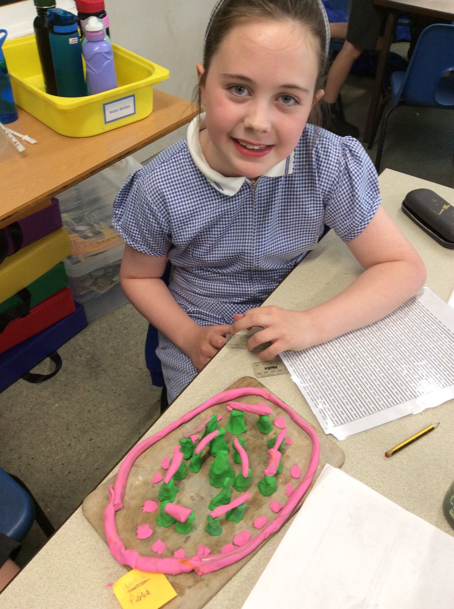 AppleySaintsCE's tweet photo. #ABSY3 @HistoryofLancs @ST0NEHENGE @EH_Stonehenge @FriendsPrimary #ABASGeo @TREarnshaw #ABASDT #ABASHis
The children learned about Stonehenge in Wiltshire, South England. They used plasticine to make the famous monument. https://t.co/KNRksqei8N