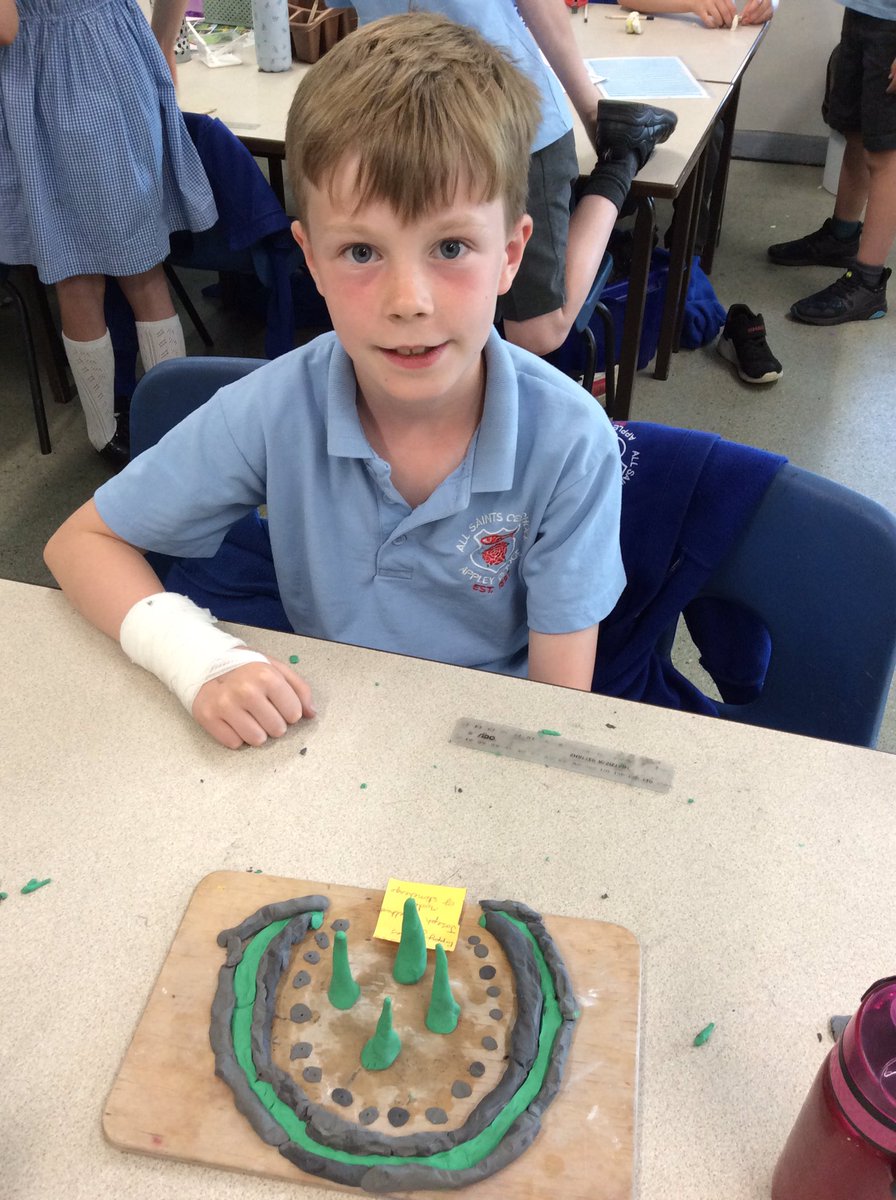 AppleySaintsCE's tweet photo. #ABSY3 @HistoryofLancs @ST0NEHENGE @EH_Stonehenge @FriendsPrimary #ABASGeo @TREarnshaw #ABASDT #ABASHis
The children learned about Stonehenge in Wiltshire, South England. They used plasticine to make the famous monument. https://t.co/KNRksqei8N