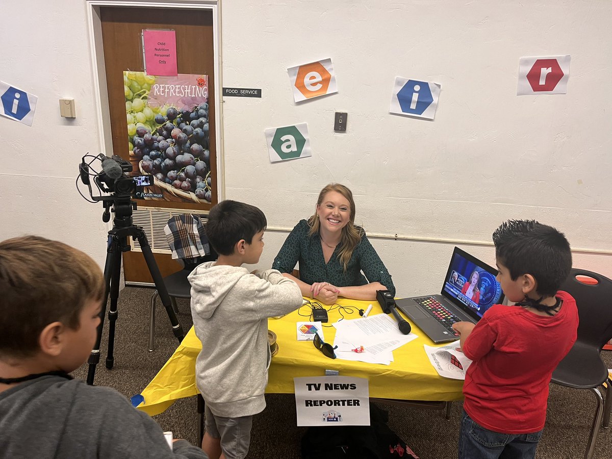 What a win-win opportunity! Parents shared their passions and world of work with our firsties. Not sure who was more excited 💗@CVWorldofWork @CajonValleyUSD