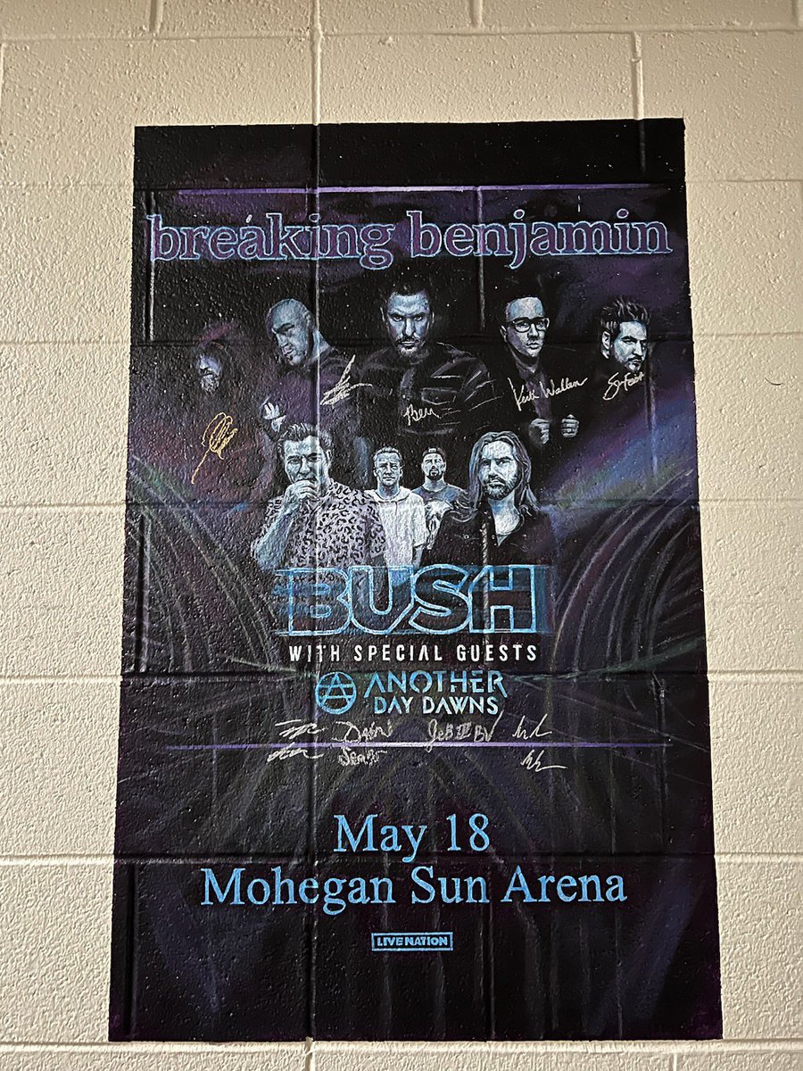MoheganArenaPA's tweet photo. Thursday night ROCKED ๐ค๐ฅ๐ถ
Thanks again @breakingbenj and @an0therdaydawns for an incredible night in front of the hometown crowd, and to @bushofficial (feel free to call NEPA home anytime)!
#ArtistWall #SignTheWall #MSAPA #WBHere #BreakingBenjamin #Bush #AnotherDayDawns https://t.co/GJEdUgGb0E