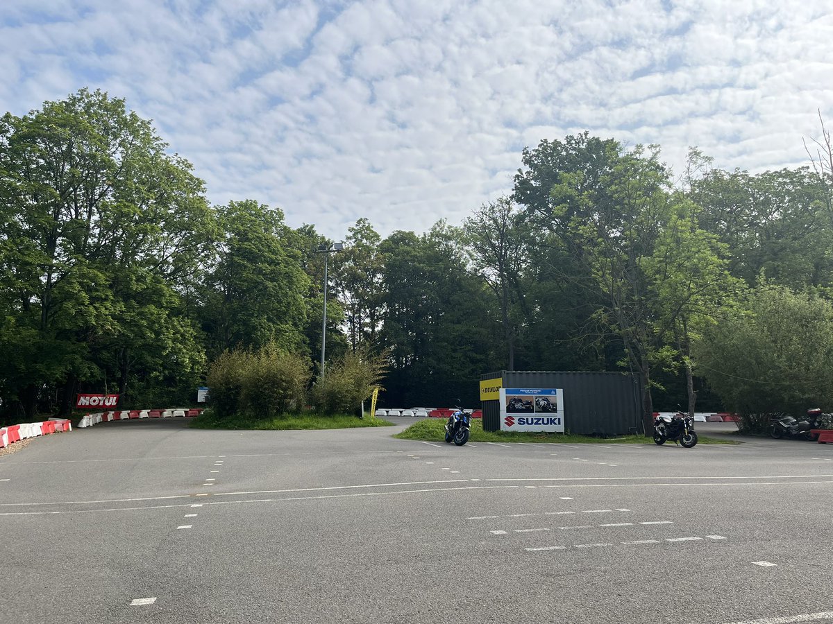 Day 1 🏍️
J’vais sûrement canner avant la fin