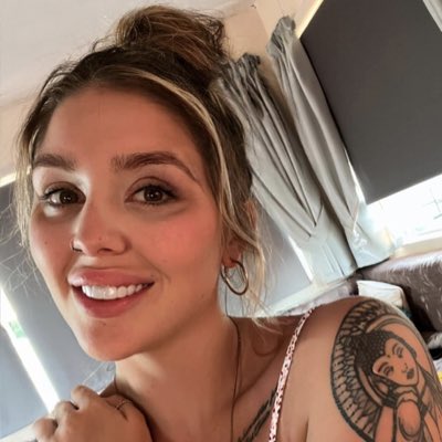 EvaCatherine14's tweet image. #NewProfilePic