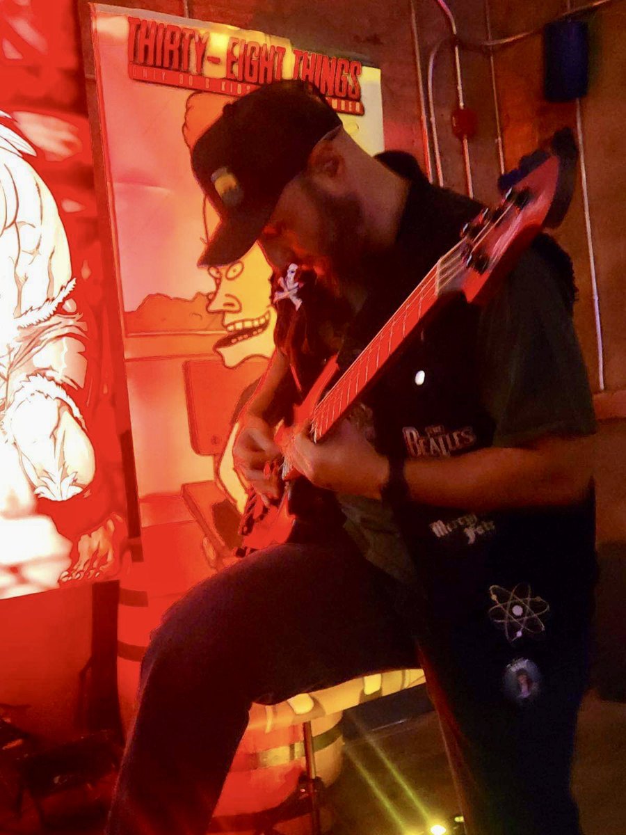 38ThingsBand's tweet photo. Slammin’ Saturday night https://t.co/D6ThUyOlLn