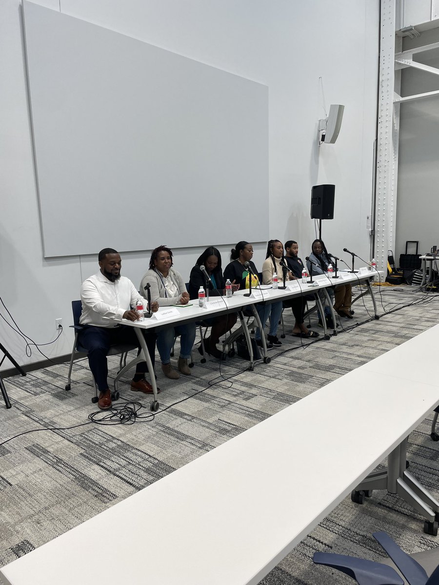 Today’s courageous panelists sharing this experiences as alumni of the foster system. LaMarr, Clintonia, Tamika, Erica, Dominque, Aj, and Wykisha. 🖤❤️🖤♥️
We See You. We Support You. We Thank You for Your Story!