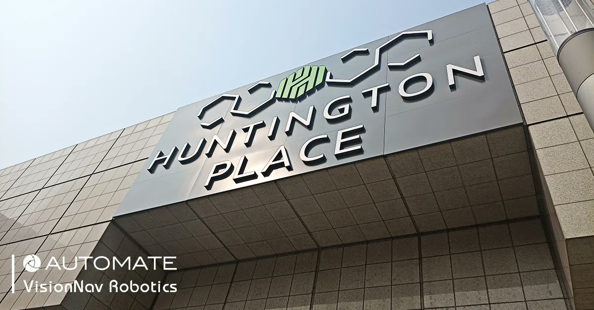 VisionNavbot's tweet photo. 📢 Calling all automation enthusiasts! #Automate2023 kicks off with a bang. 🚀
The show floor is teeming with people, flocking to #Automate2023 in search of the latest automation innovations! 🌟
Don't miss this opportunity to experience the future of automation with #VisionNav. https://t.co/T726LwHDcP