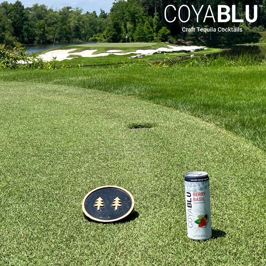 coyablucocktail's tweet photo. 183 from the pin, bunkers and water surrounding, are you hitting the green? Let us know which club and what score you think you’d get on this hole! #golf #calmthemind #tequilaofthepeople https://t.co/YbaDgNQ5wX
