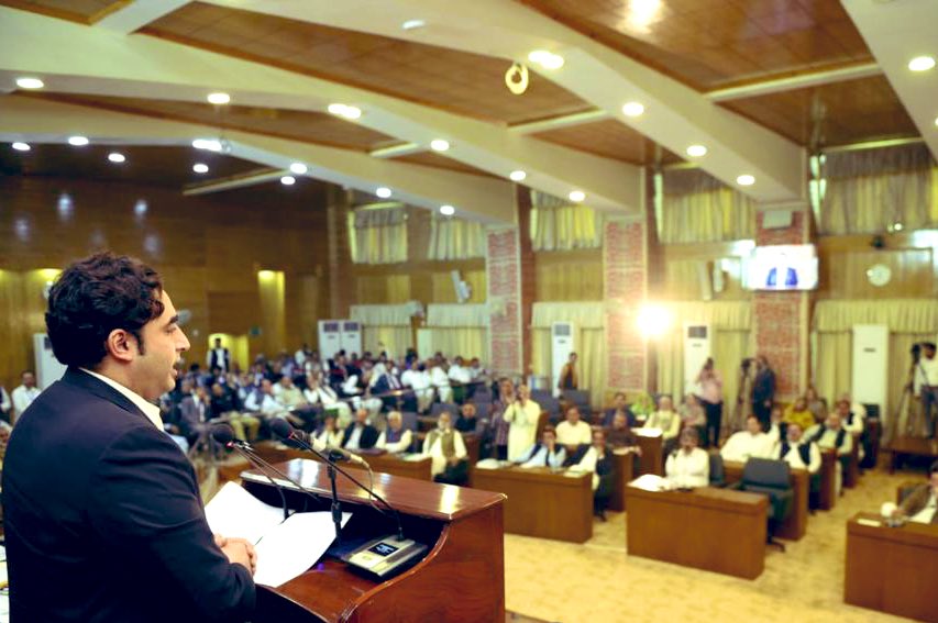 BBhuttoZardari's tweet photo. Addressed the Legislative Assembly of Azad Jammu &amp; Kashmir. Reiterated Pakistan’s unstinted support to the Kashmir Cause. Underscored that steps like Srinagar G-20 meeting can neither validate the Indian occupation nor dampen the spirit of Kashmiri people. #KashmiriVoicesMatter https://t.co/jQpCtitaQv