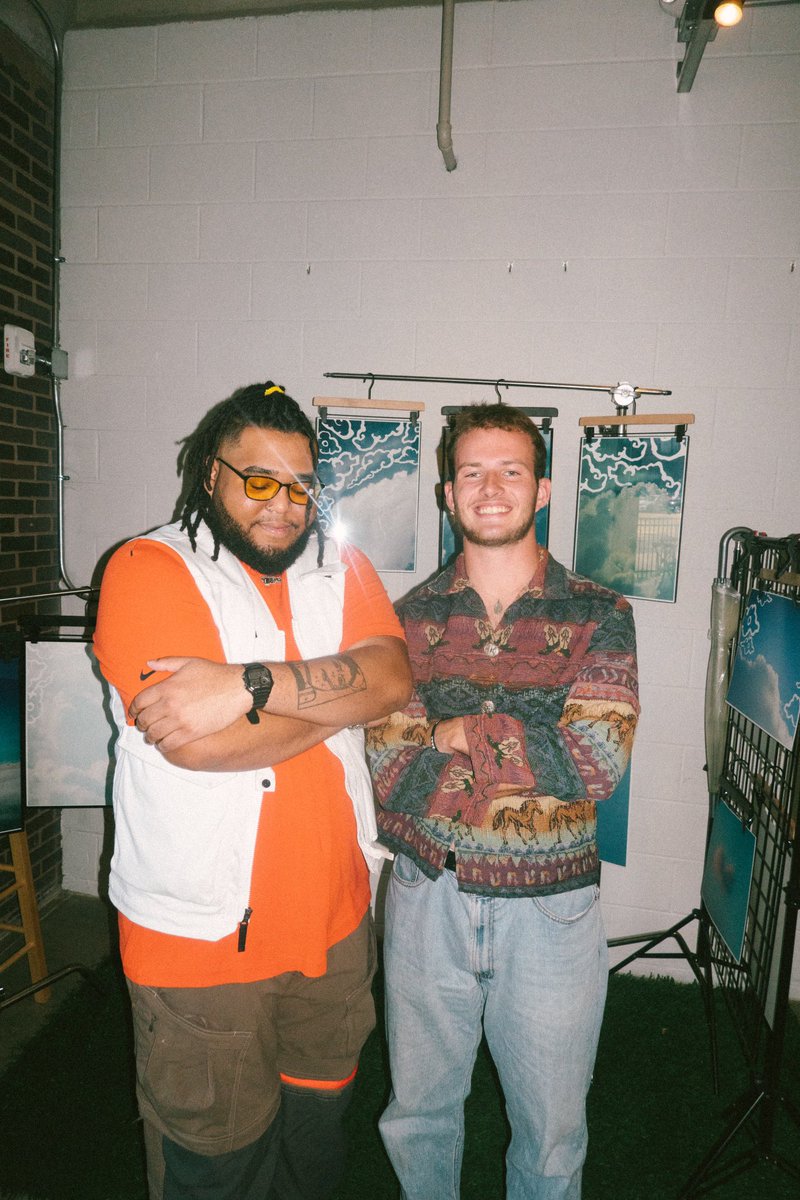 dylansmidt_'s tweet photo. Had a great time at my first art show thank you @B_Well_ @neekrobinsonn @Borgology ☁️☁️☁️ https://t.co/azhKWZC3GS