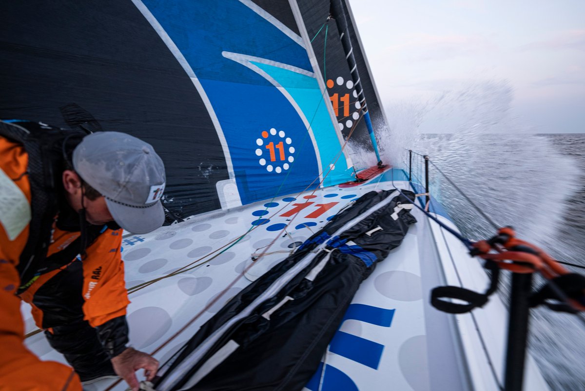 ImocaGS's tweet photo. 💥@11thHourTeam takes an advantage at the end of the day 1 of the #Leg5!
@TeamHolcimPRB is just 7 miles behind, followed by @team_malizia and @biothermsailing after.
More infos here 👉 https://t.co/JQBwl9wmEO
#IMOCA @theoceanrace https://t.co/HVV2Dby54L