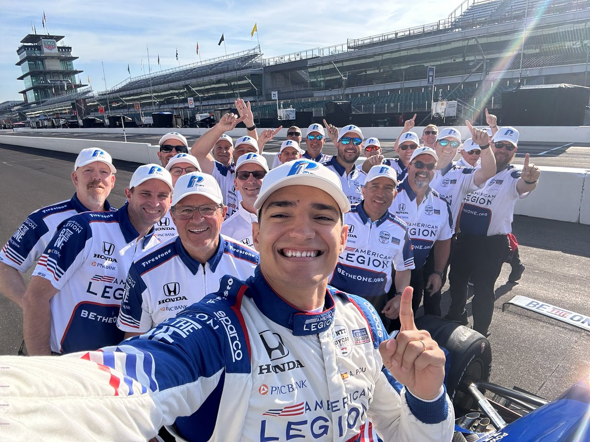 It takes a TEAM 🙌

#BeTheOne #INDYCAR