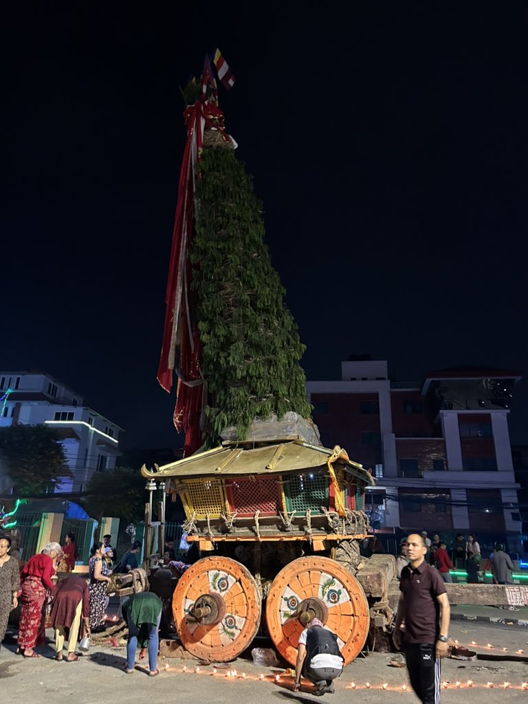 BishowParajuli's tweet photo. Chariots of #MachindraNath and #MinNath in Jawlakhel: ЁЯЩПЁЯЩП https://t.co/UzCtCqoO32