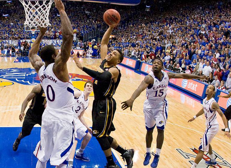 Best Home records by % since 2010
(Top 35)

1. Kansas 197-12  94.3% 🥇
2. Gonzaga 191-14  93.2%🥈
3. Belmont 163-14  92.1%🥉
4. South Dakota St 164-15 91.6%
5. Kentucky 203-21  90.6%
6. Duke 192-21  90.1%
7. Arizona 196-24  89.1%
8. San Diego St 187-24  88.6%
9. SFA 173-25  87.4%