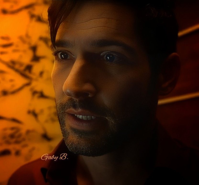 ...She was shocked, heartbroken and she was in tears and this MF tells her:
'You are the only THING that matters to me'...Really Michael: a THING? 🤦🏼‍♀️
#Lucifer #ChloeDecker #LuciferNetflix #LuciferRewatch #TomEllis #LaurenGerman #MichaelIsADick