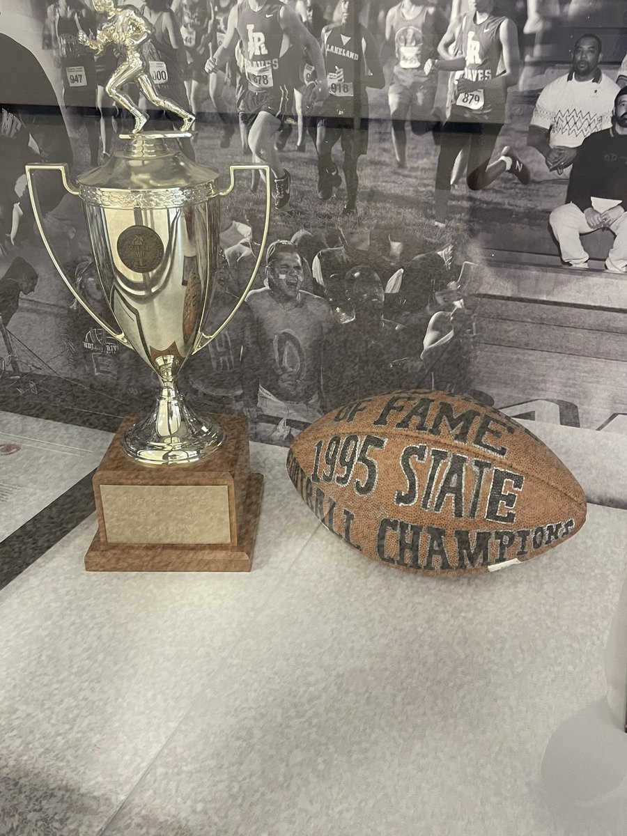 tpwulf's tweet photo. Working for Jostens today delivering cap and gown’s at Indian River HS.  1995 State Championship football team and coaching staff was inducted to the IRHS Hall of Fame in 2018.  I was blessed to be part of that program.  Great school and wonderful student athletes.  Go Braves! https://t.co/oRzdNwn1c8