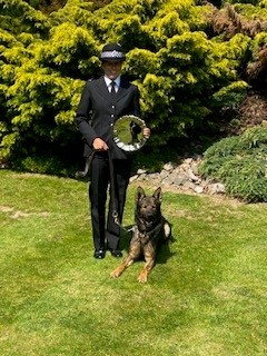 ASPoliceDogs's tweet photo. PS Sipson and PD Chase collected their award today for "Most improved Dog Team" 2022. They were proud to receive the McCoy silver presentation plate from ACC Joanne Hall at HQ. Well done Team!!! https://t.co/tF1SOkur6s
