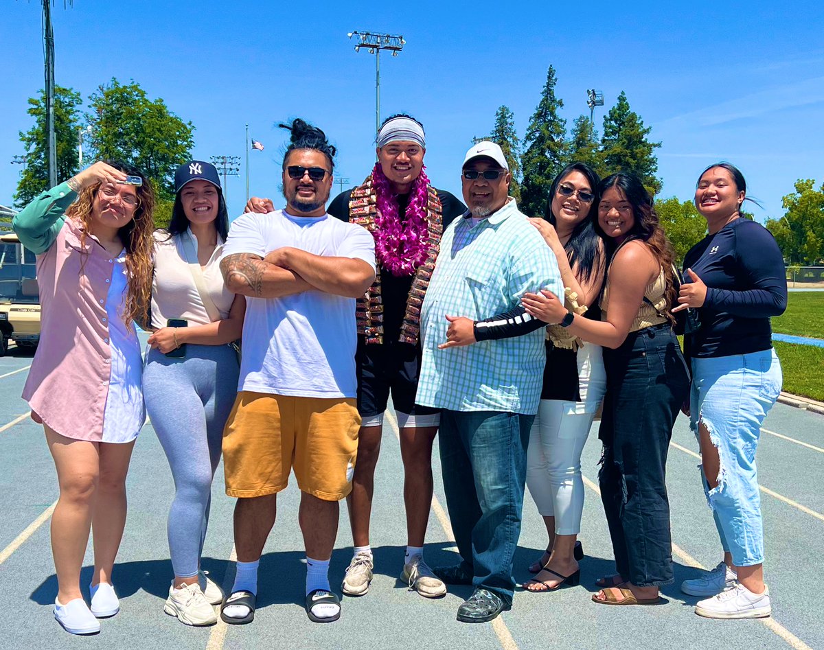 Baby brothers signing day this past weekend🤎 glad me &amp; my baby made it. Big proud of my mamas Kepa! #SJSU #SpartanStrong⚔️