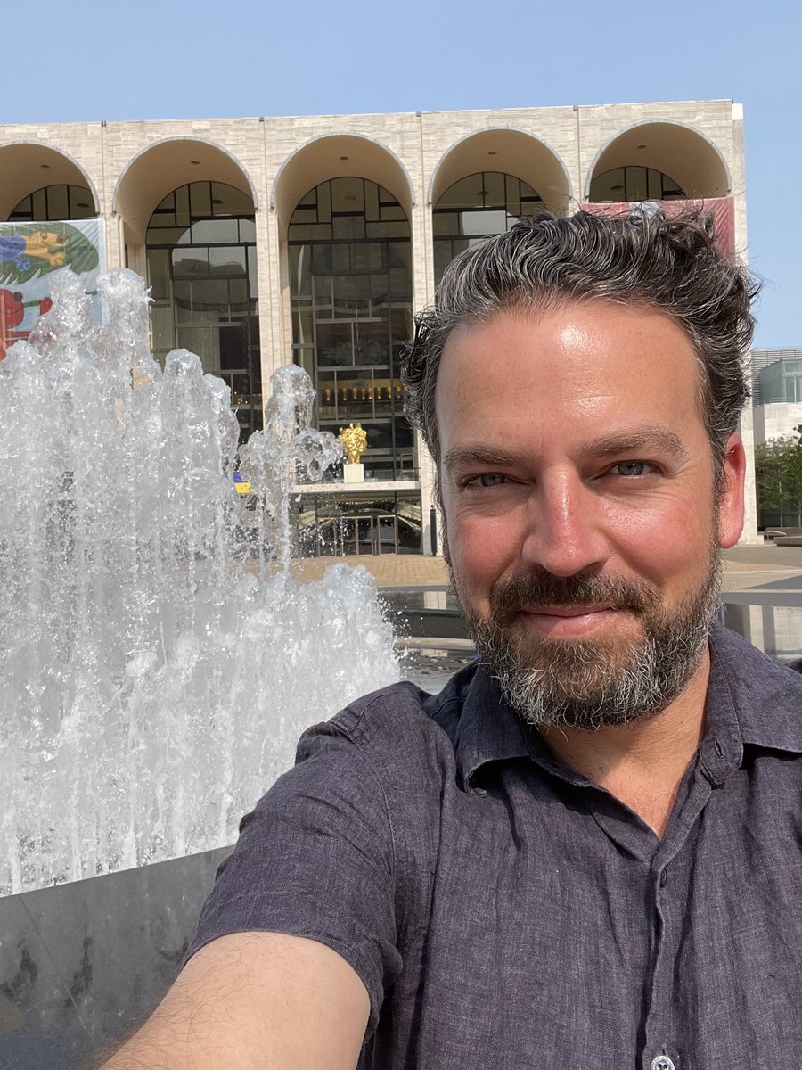 jamesgaffigan's tweet photo. I’m so happy to be back in NYC! This time to conduct La Bohème at the @MetOpera.

No orchestra rehearsal this time!!! If there is any orchestra I trust to do this with, it’s the @MetOrchestra! Let’s also not forget about the brilliant @MetOperaChorus and stage hands … https://t.co/iXiifpTuCa