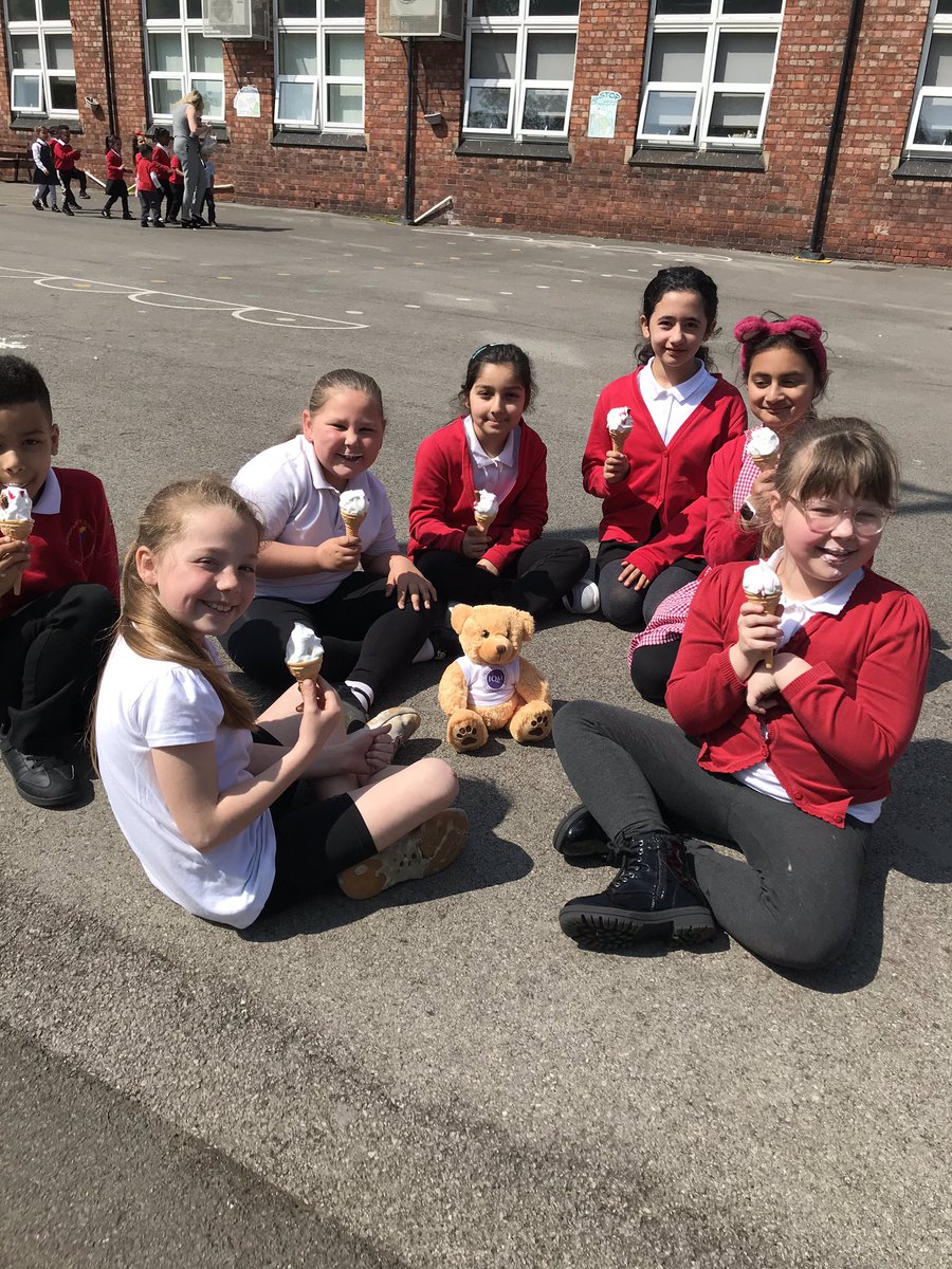 AyresomePrimary's tweet photo. #togetherness today embodies our STAR values -respect for one another celebrating our successes with love for Dexter 🐻 @AdAstraTrust @iqmaward #DiversityandInclusion https://t.co/2ngmSQ6tFY