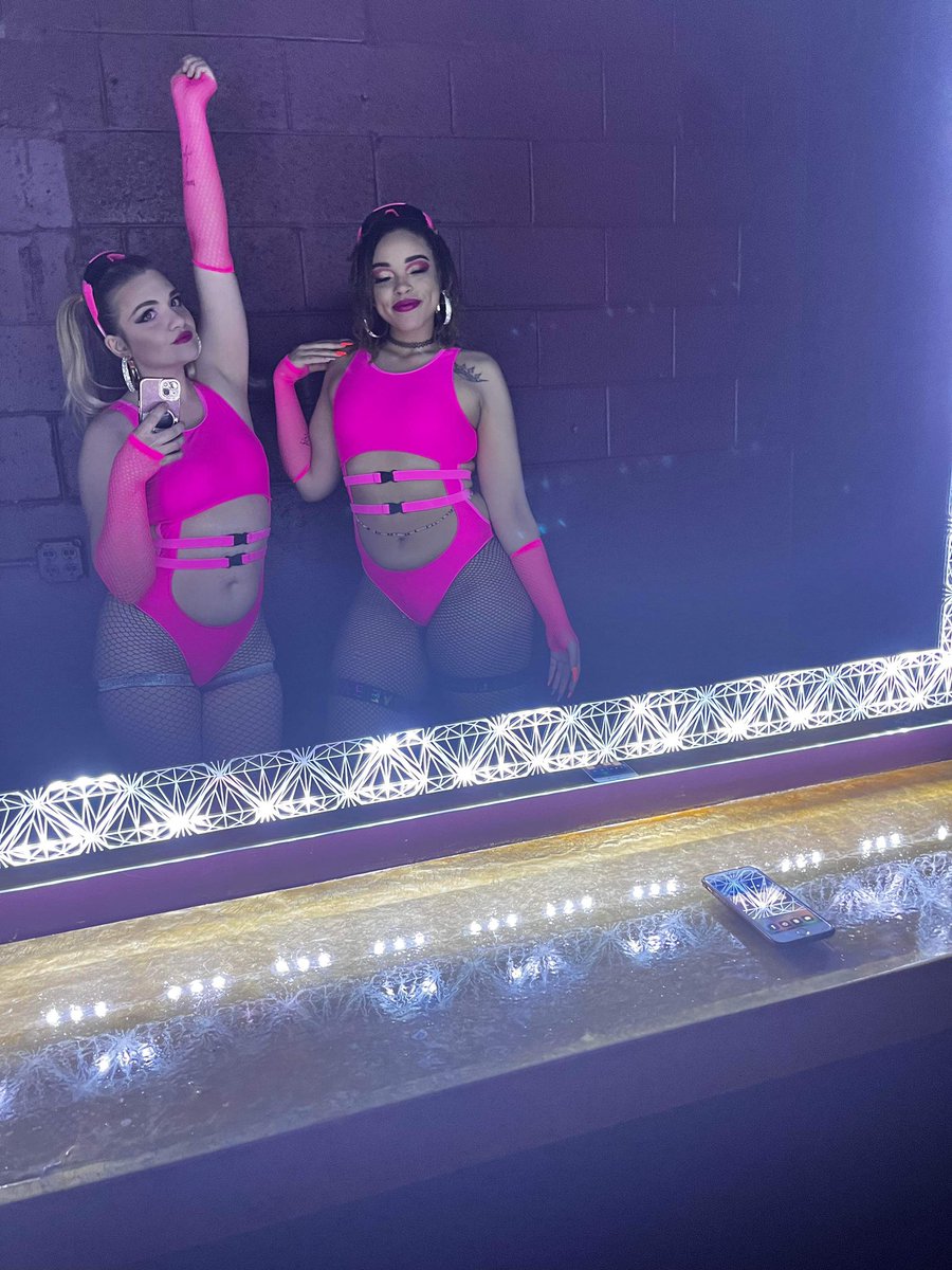 brea_maxwell's tweet image. GOGO DANCING is so fun #Kandigirls