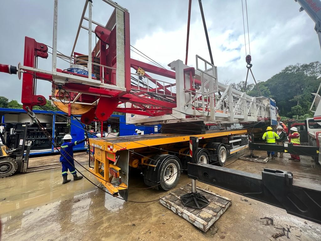 TouchstoneExp's tweet photo. This weekend #TXP commenced the mobilization of Star Valley Drilling Rig 205 from Royston-1X to the Cascadura C site.
#rigmove #oilandgas #Trinidad https://t.co/1KvVL2rbhh