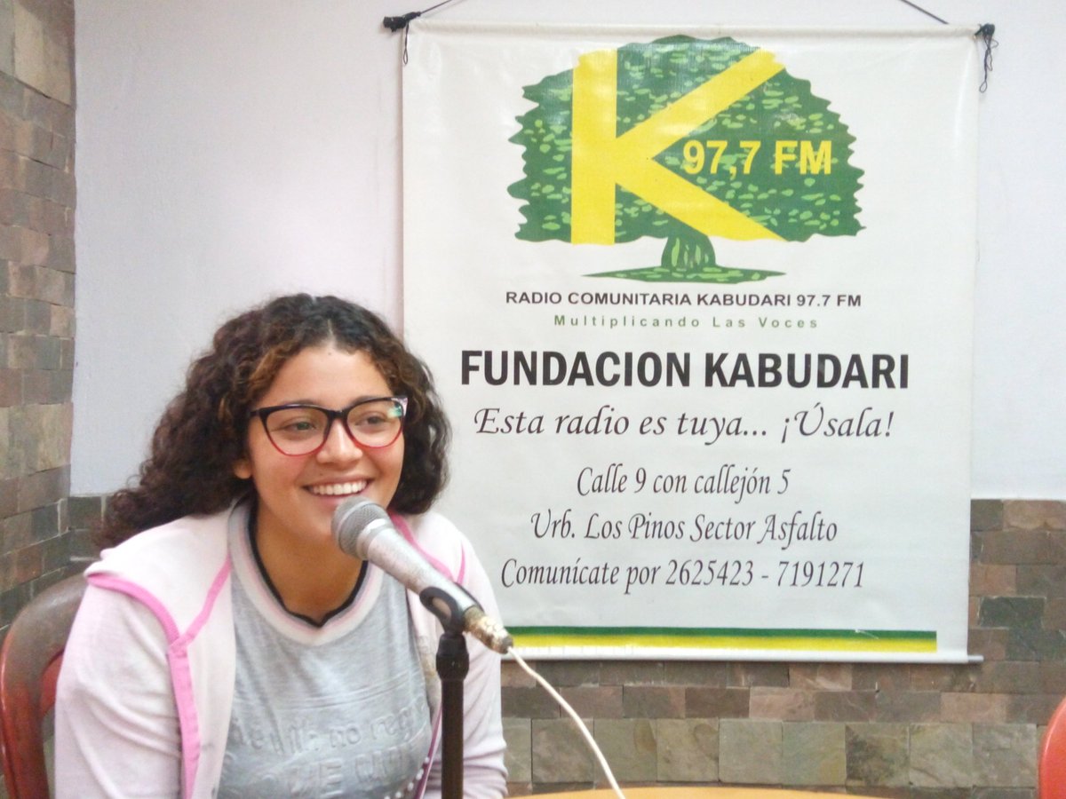 EmilyCES28's tweet photo. Hoy en una emisión más de nuestro programa Mandar Obedeciendo 🔴⚫, transmitido por nuestra Radio @rkabudari, multiplicado las voces. Con nuestros temas del día, conmemoración de la partida física de Tupac-Amaru, natalicio de Josefa Camejo y impacto del internet en la juventud. https://t.co/sEIe6Bkho4