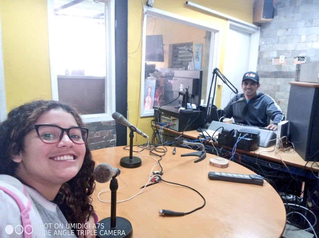 Hoy en una emisión más de nuestro programa Mandar Obedeciendo 🔴⚫, transmitido por nuestra Radio <a href="/rkabudari/">Radio Comunitaria Kabudari 97.7 FM</a>, multiplicado las voces. Con nuestros temas del día, conmemoración de la partida física de Tupac-Amaru, natalicio de Josefa Camejo y impacto del internet en la juventud.