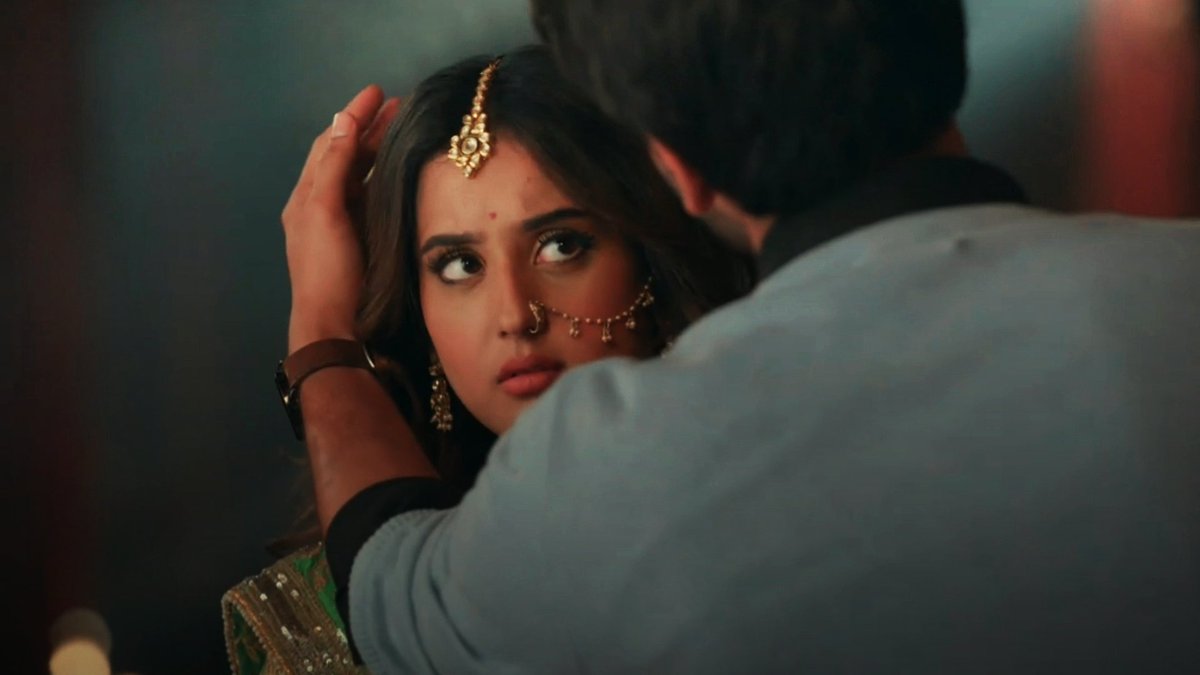 ClumsyChashmish's tweet photo. the chemistry is so chemistryfying 🔥

#DhruvTara
#IshaanDhawan #RiyaSharma https://t.co/GwwvGk2SM4