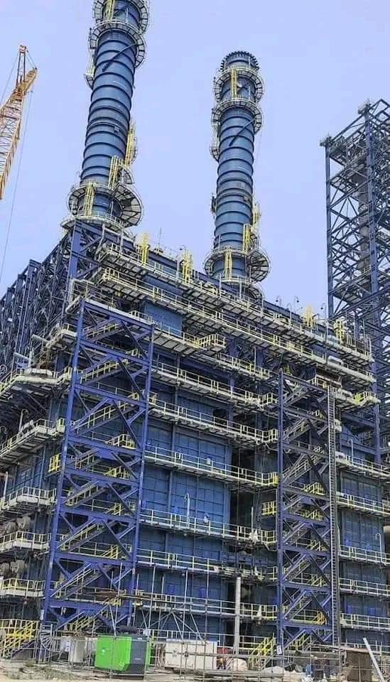 nigeriantribune's tweet photo. PHOTOS: Buhari Inaugurates $18bn Dangote Refinery
——
President Muhammadu Buhari has  inaugurated Dangote Petroleum Refinery in Ibeju-Lekki, Lagos, which was constructed at the cost of $18 billion. https://t.co/7JbwTklwW3