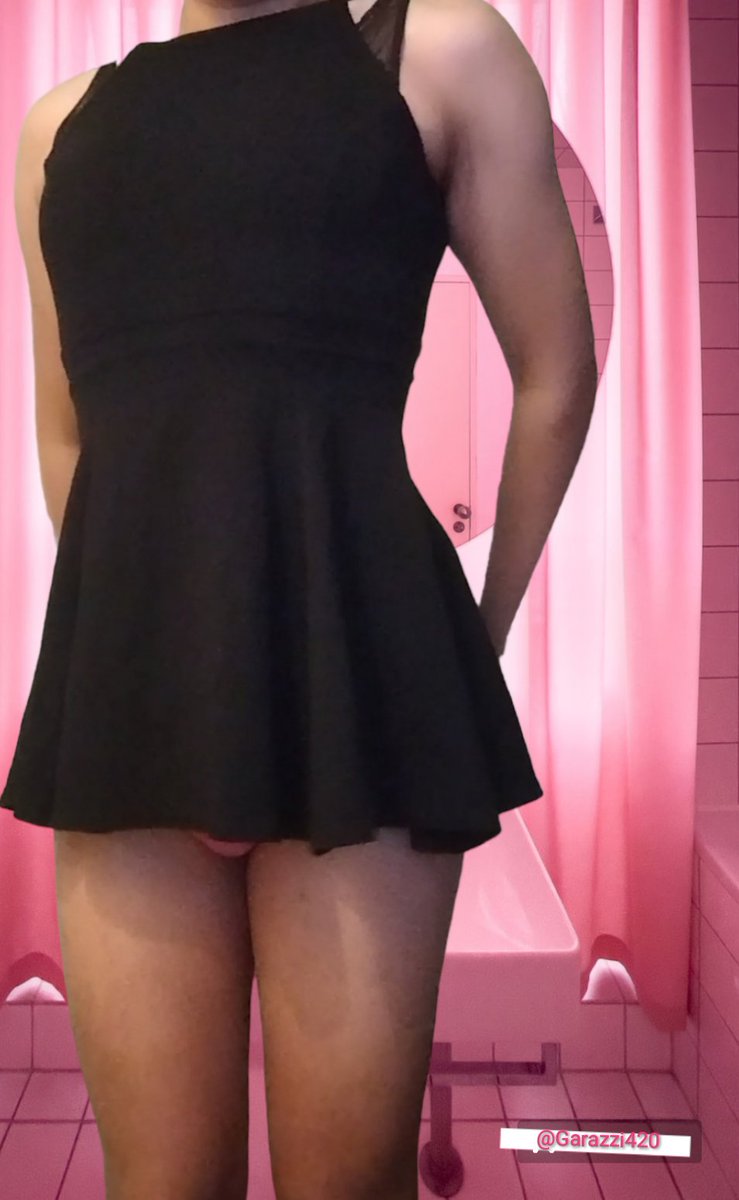 Garazzi420's tweet photo. Holaa uwu Buenos días~ 
Se me nota poquito mi calzoncito rosa 🩷✨
Esta semana empezamos al 100% con nuevas fotos sexy y más calientes 🥵🤤 RT y <3 si quieres que suba más. https://t.co/bNhr9pOhTa