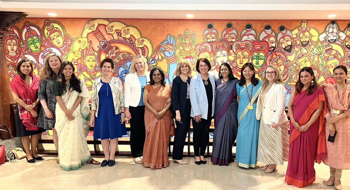 VaniRao1's tweet photo. Countdown has begun with one month to go for Prime Minister’s visit to USA ! Here are some members of the India-US team working on the visit. https://t.co/zcUgf0dMsA