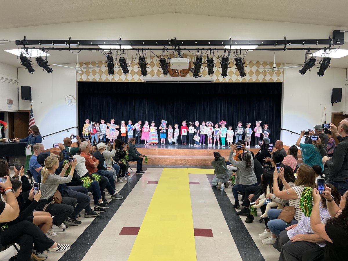 GHElementary's tweet photo. It’s our TK - ABC Fashion Show this morning!! A is for AWESOME! #ghgators #ghscpa https://t.co/o8xBUxuKFJ
