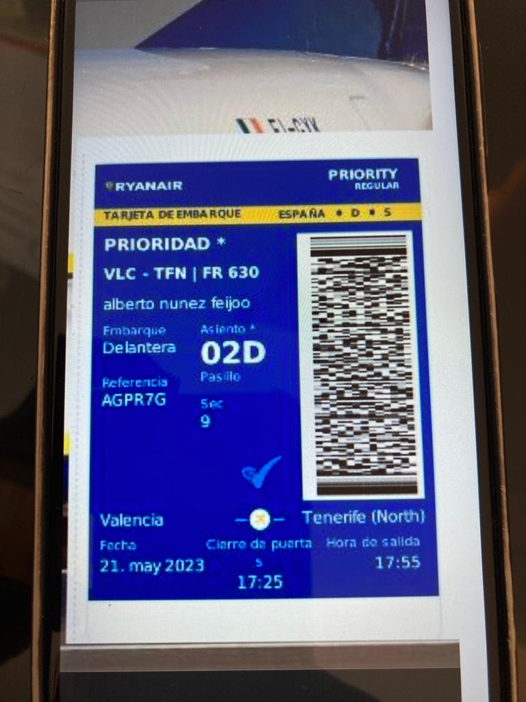 CarlosF66089689's tweet photo. @sextaNoticias Pues parece que sí es cierto que se canceló el vuelo y que Feijóo tenía su tarjeta de embarque.
A la sexta le hace falta más rigor en sus "informaciones". https://t.co/5CnEGBmW0B