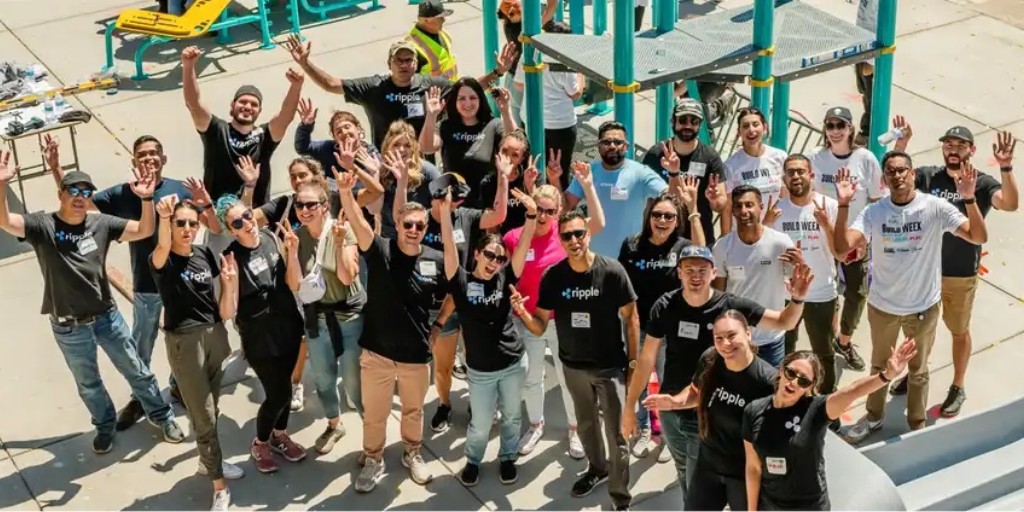 Ripple's tweet photo. Ready to build a better global financial system and create greater economic fairness through #blockchain technology? 🙋
 
We’re looking for bold and passionate minds to #BuildRealValue with us. Learn about career opportunities at Ripple. https://t.co/lGSLLIvn2l https://t.co/WDvBKCWg87
