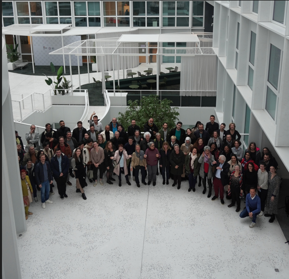 healthdatahub's tweet photo. Le #HDH, @Fr_Assos_Sante et @PariSanteCampus, grâce au soutien @etatdesprit, publient le rapport de la conférence de consensus sur le partage des données de santé. 
🔹 Découvrez le communiqué et les grands enseignements des propositions des 70 citoyens ▶️ https://t.co/GWHh3szCc7 https://t.co/phqlOUcLPw