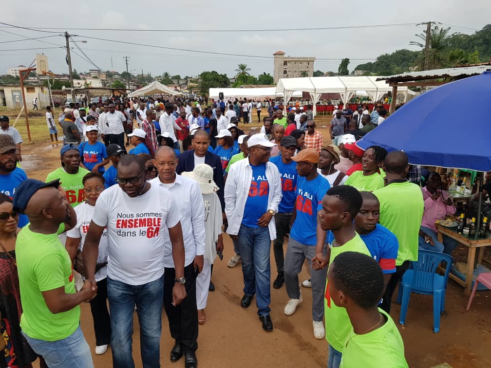 Smndong's tweet photo. Le samedi dernier, les populations du sixième arrondissement de #Libreville ont décidées de célébrer un des leurs, @ericjoelbekale , nommé au gouvernement de la République.
MERCI au Président de la République, SEM @PresidentABO , #montypo.
#continuons https://t.co/g0kdGsZPOK