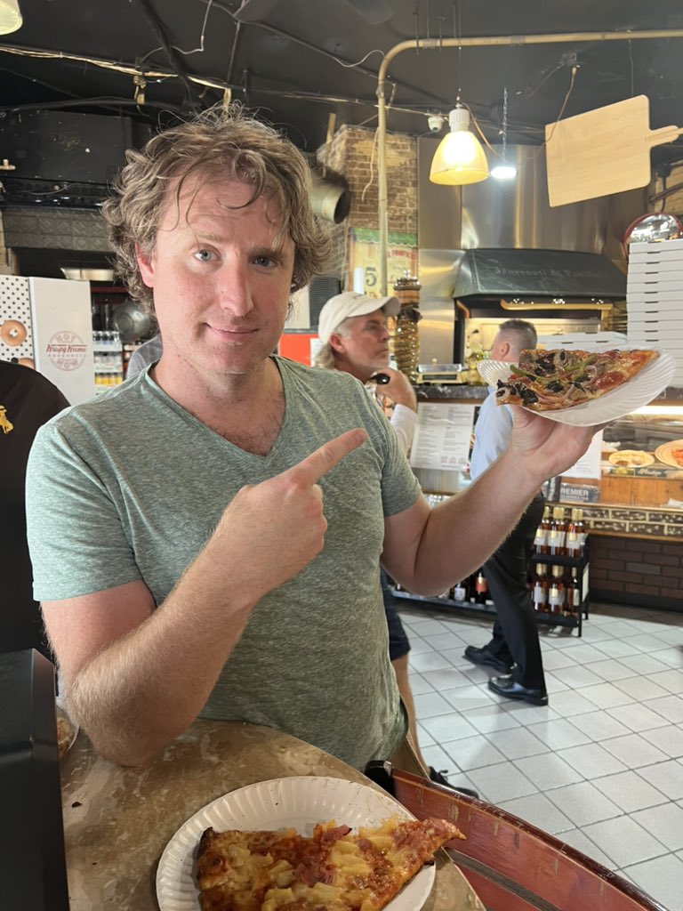 Tel_Stewart's tweet photo. Happy Bitcoin Pizza Day https://t.co/0x21vjWQhx