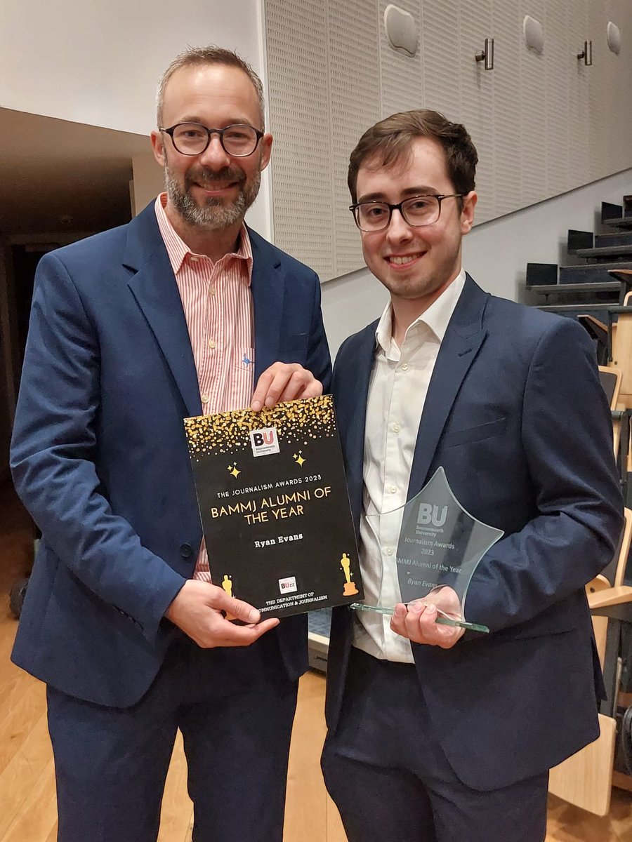 Was a pleasure to be back at <a href="/Journalism_BU/">Journalism at Bournemouth Uni</a> on Friday to receive the alumni award and be inducted into the hall of fame, and of course to catch up with the lovely <a href="/Journo_miriam/">Miriam Phillips</a>, <a href="/dan_jackson9/">Daniel Jackson</a> and others #bammj