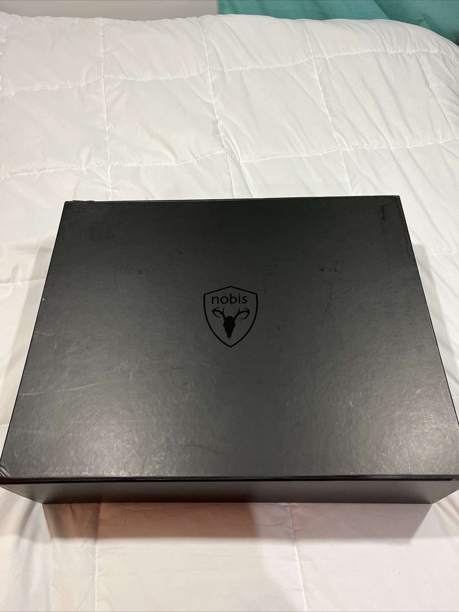 A friend of mine is selling their custom <a href="/TorontoUltra/">Toronto Ultra</a> Nobis vest.

Signed by all of last years Ultras roster, size medium / large. 

DM me if you are interested in purchasing, not set on a price, willing to negotiate.