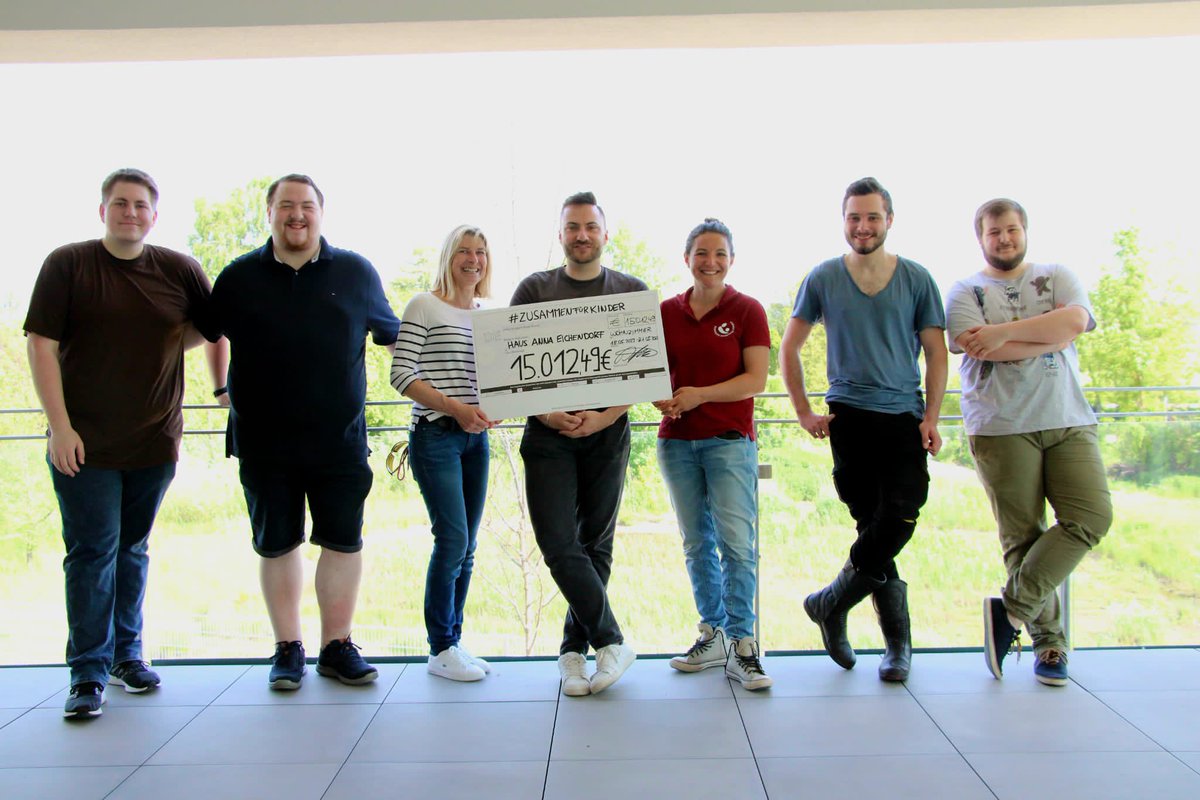 slamiZGouD's tweet photo. 15.012,49€ - #ZusammenFürKinder

Das waren die mit Abstand anstrengendsten 32 Tage meines Lebens

In der Zeit haben wir unmögliches erschaffen bis hin zum offiziellen Major Broadcast Partner für Deutschland. Euer Support war einfach nur krank.. 

Danke. Einfach nur danke..
❤️ https://t.co/jYLuRmTMZz