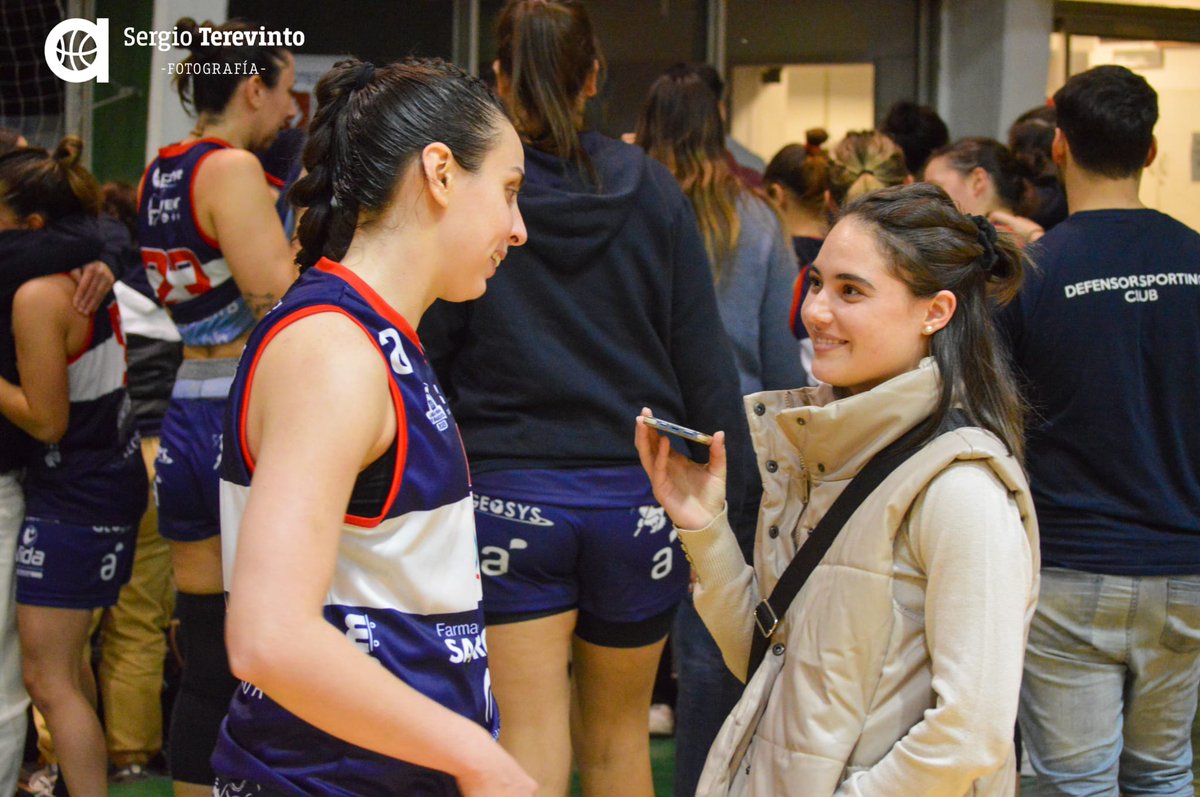 🗣️ “𝑻𝒐𝒅𝒐 𝒆𝒔 𝒈𝒓𝒂𝒄𝒊𝒂𝒔 𝒂𝒍 𝒆𝒒𝒖𝒊𝒑𝒐”

Paloma Niz habló con Aleras luego de la victoria de Defensor Sporting ante Aguada 60 a 54 quedándo así con el único invicto en el torneo.

📝 <a href="/natalia_e16/">Natalia</a> 
📲 alerasuy.com/paloma-niz/