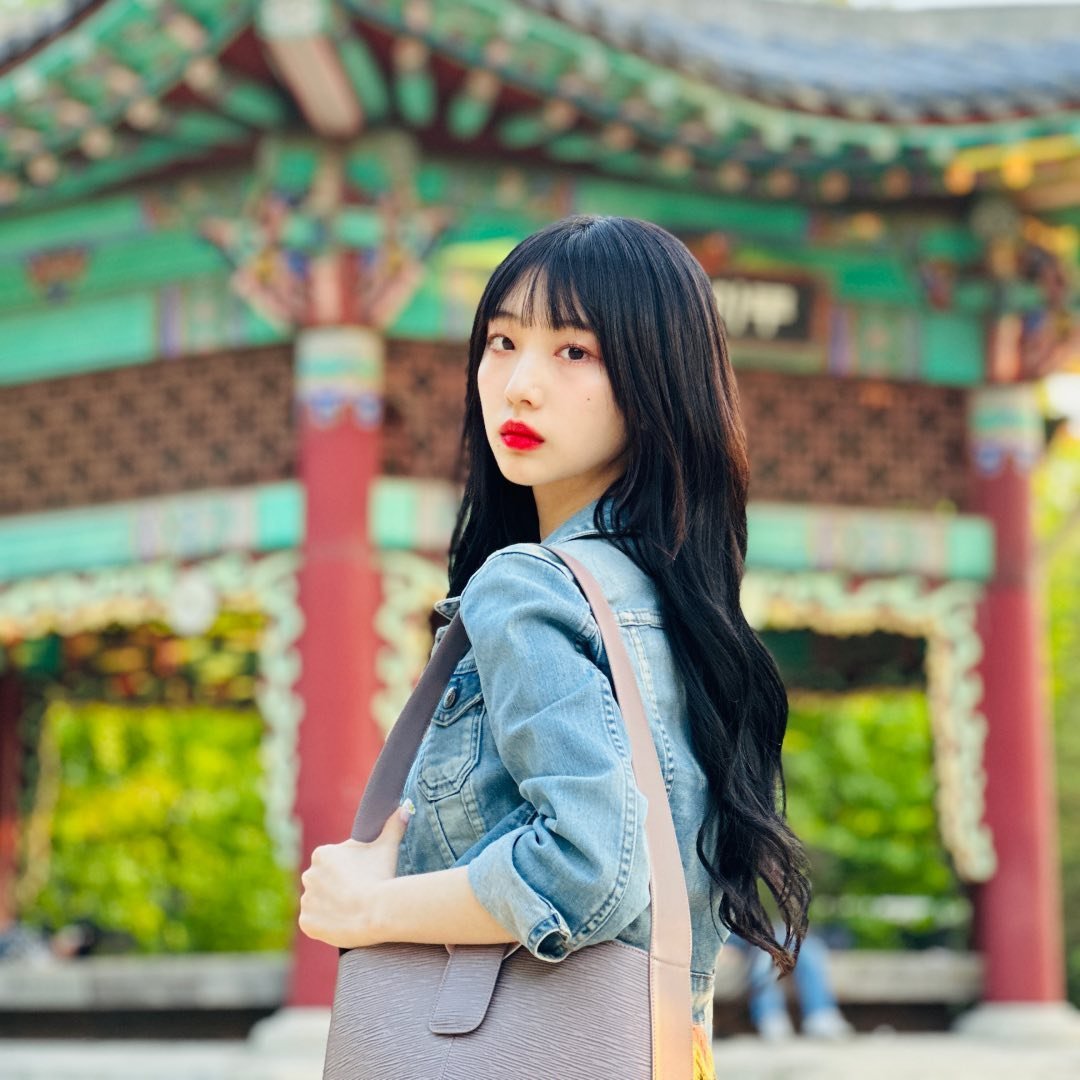 Yeojin. tweet media