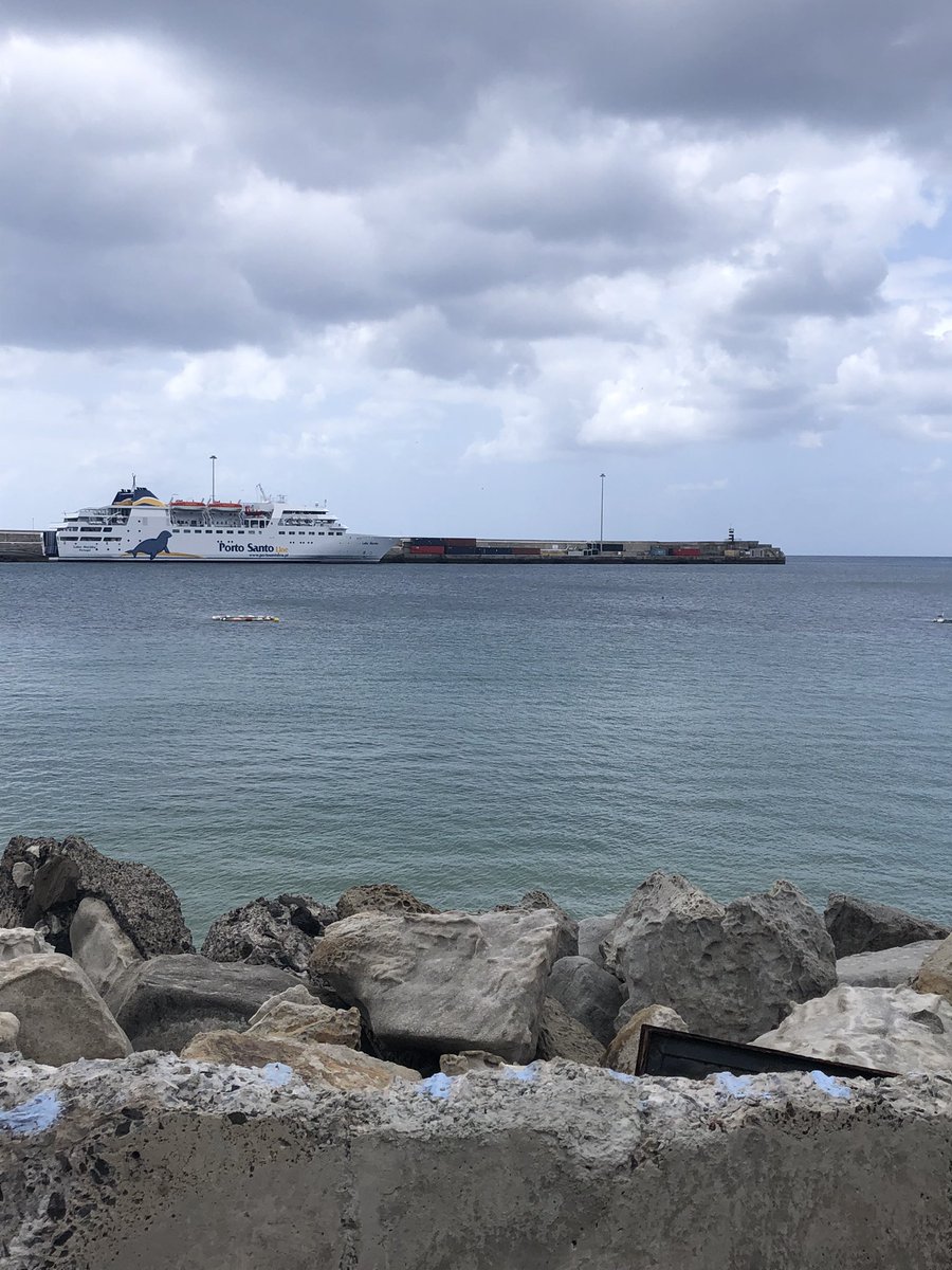 RT <a href="/CallecaCallens/">caroline callens</a>: Today we visited Porto Santo to discuss the future projects of the cohesion policy. Extension of the port.  New medical health care center.  Fossil fuel free boat. Energy efficiency. Biodiversity #PortoSanto #Madeira #biodiversity #Su…
