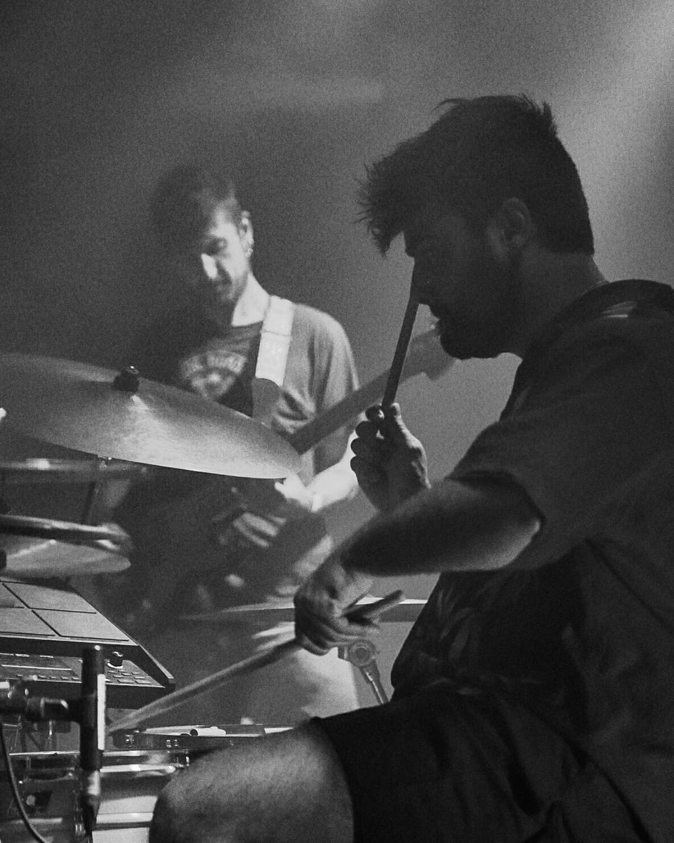 Suspeitos by Mr November (@mrnsuspeitos) on Twitter photo About last Sunday...
... with The Haunted Youth
At M.Ou.Co, Porto (21/May/23)
Such a great weekend, with so much music and amazing artists
📷 Pedro Soares About last Sunday...
... with The Haunted Youth
At M.Ou.Co, Porto (21/May/23)
Such a great weekend, with so much music and amazing artists
📷 Pedro Soares