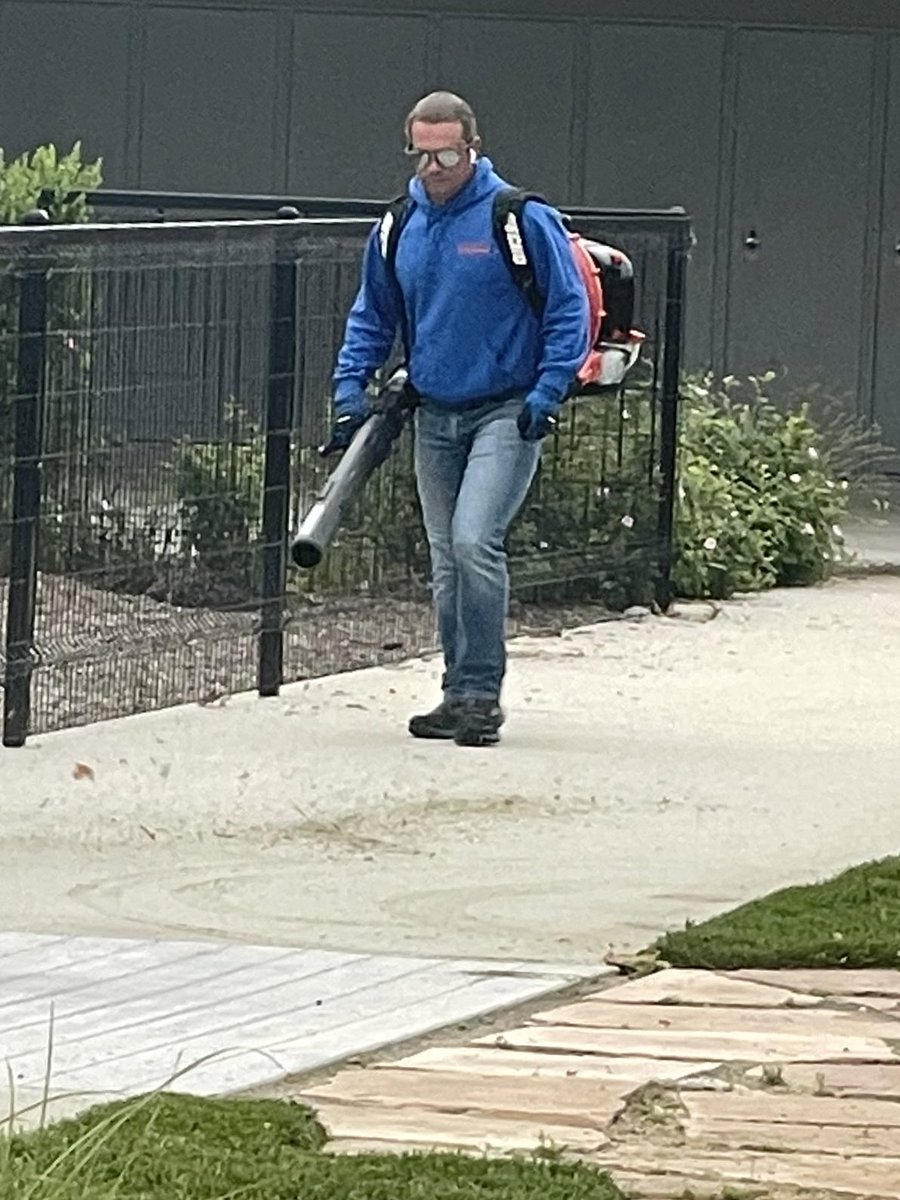 When your principal wears all the hats and supports every job in your school, you might walk in on a Monday morning to find him leaf blowing and beautifying the campus. Thanks for being such a great leader Dr. E! @RioSTEAMSchool @RioSDLive