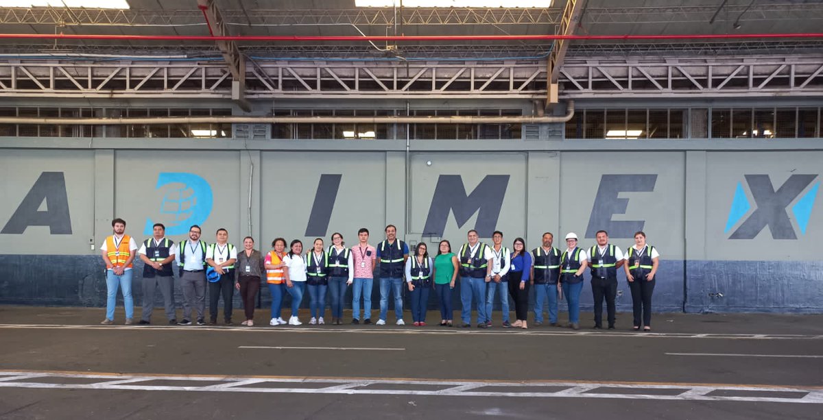 ADIMEX_Oficial's tweet photo. En #AdimexElSalvador 🇸🇻 nuestro equipo ofrece siempre lo mejor de sí. ✅

Nuestros colaboradores hacen de cada jornada una oportunidad de brindar atención de calidad y eficiencia a nuestros apreciables clientes. 

#Adimex #ElSalvador #EquipodeOro https://t.co/gJKNYchZgl