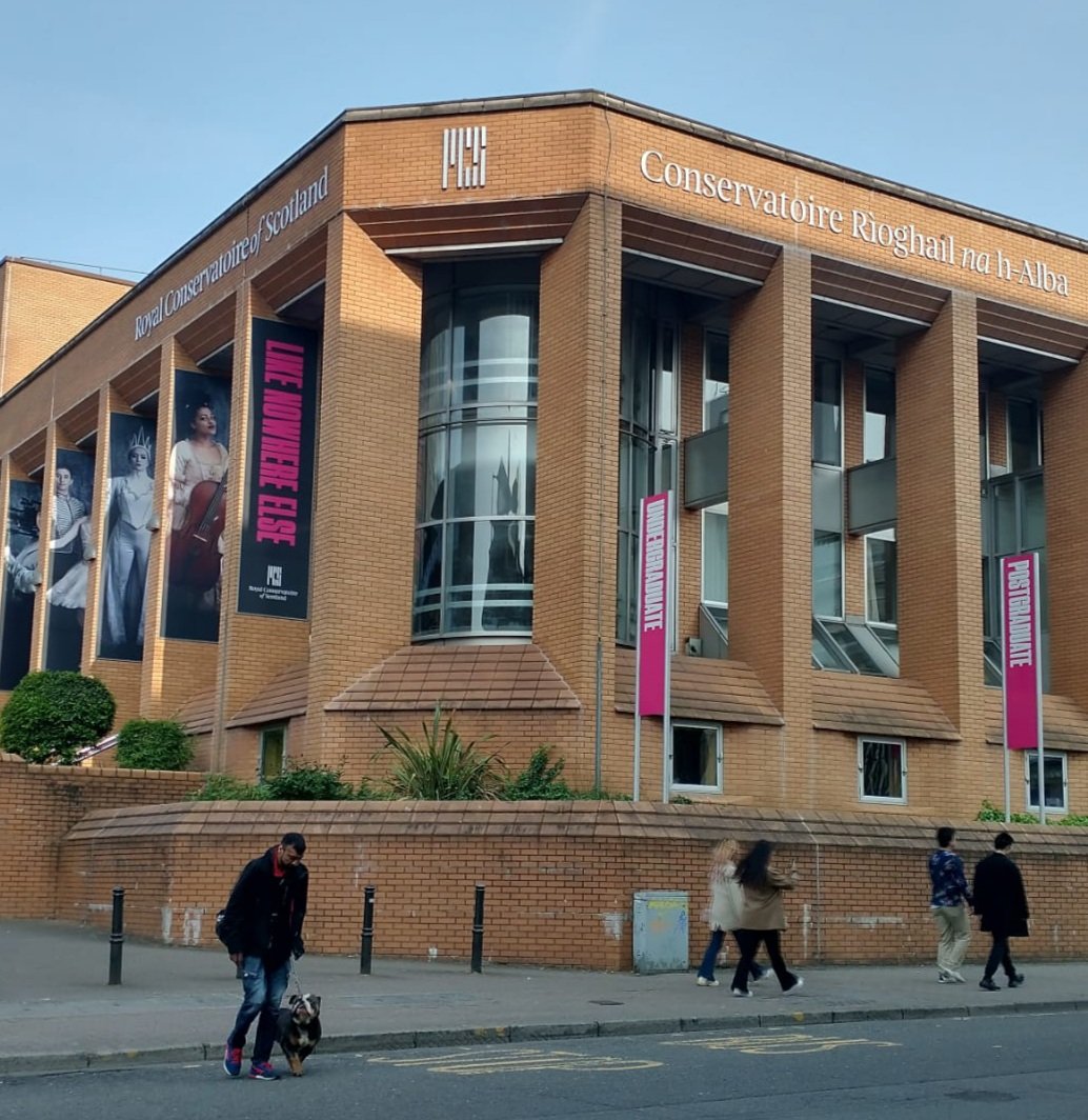 LyricLearning's tweet image. Great day in Glasgow with Robin Peoples talking about the Creative Learning work @LyricBelfast to students from @RCStweets Hugely impressive facilities for a range of excellent courses in Design, Construction, Production and Stage Management.