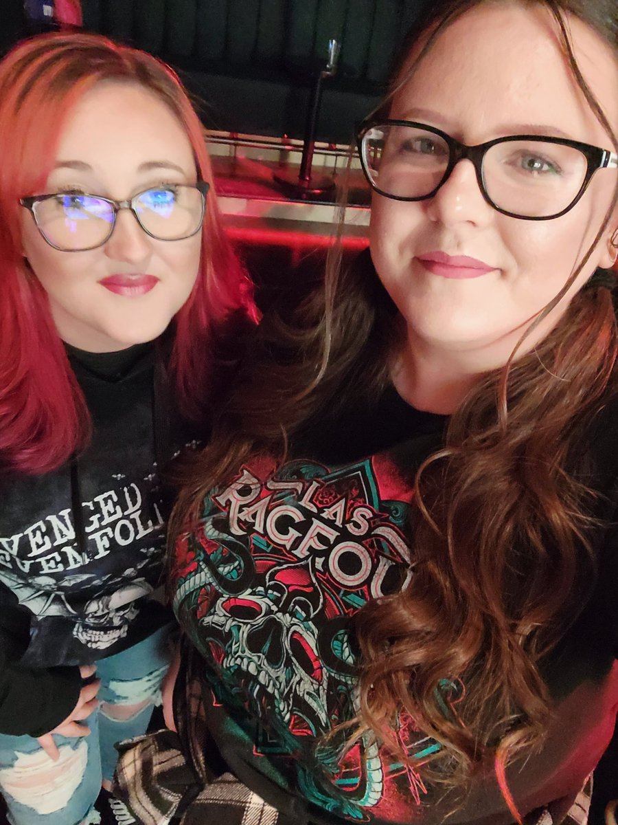 kellilovesyou's tweet photo. This was so good, got to go on my sister's birthday🖤 https://t.co/hKuepxTblq