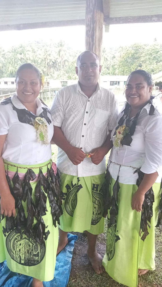 VivalesiRalifo's tweet photo. Nawww but how gorgeous are my sisters 😍🩷
#tbtMay13 #RotumaDay #Malhaa https://t.co/bo2h2MQPdP